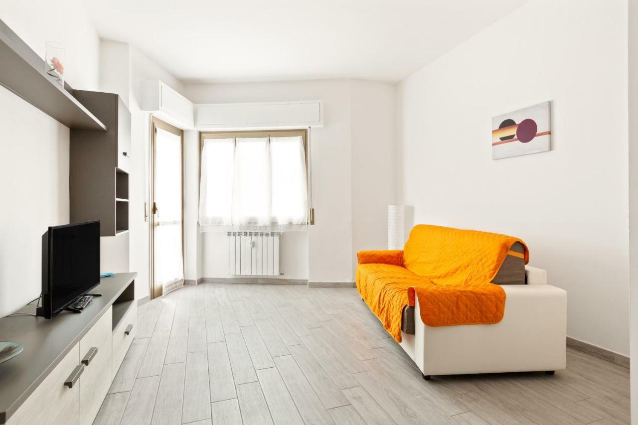 Renewed Balcony Flat With Garden Milan